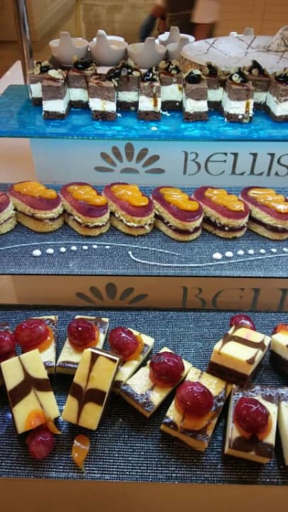 Desery Bellis Deluxe Hotel