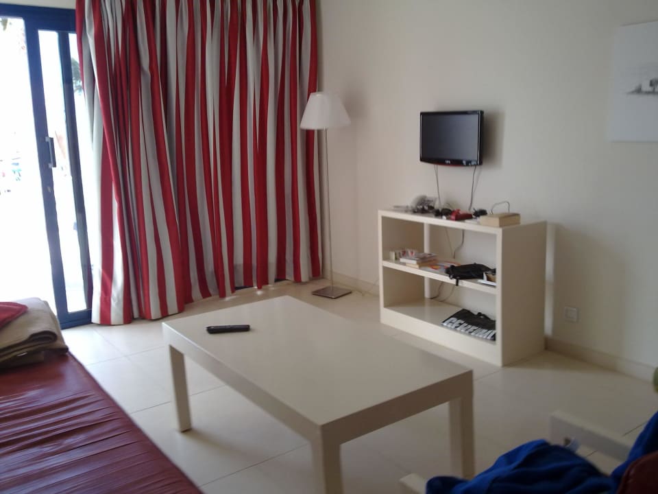 Wohnzimmer zur Terrasse Aparthotel Costa Mar