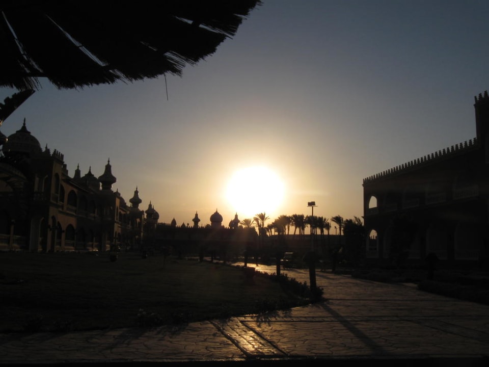 Закат Pickalbatros Alf Leila Wa Leila Resort - Neverland Hurghada