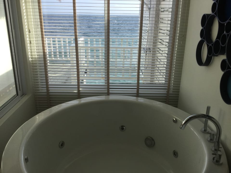 Zimmer Machchafushi Island Resort & Spa Maldives, The Centara Collection