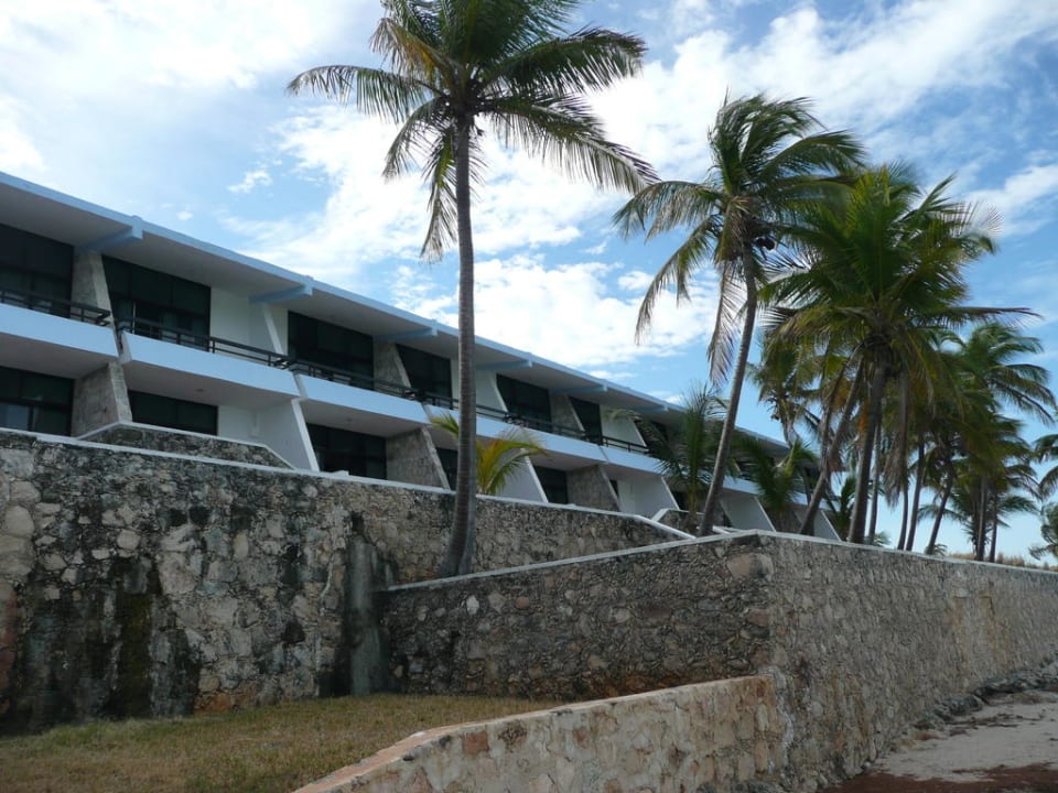 Das Hotel von der Meerseite betrachtet Hotel Tucan Siho Playa