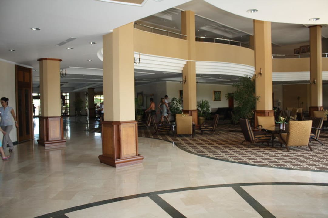 Lobby Bella Resort & Spa