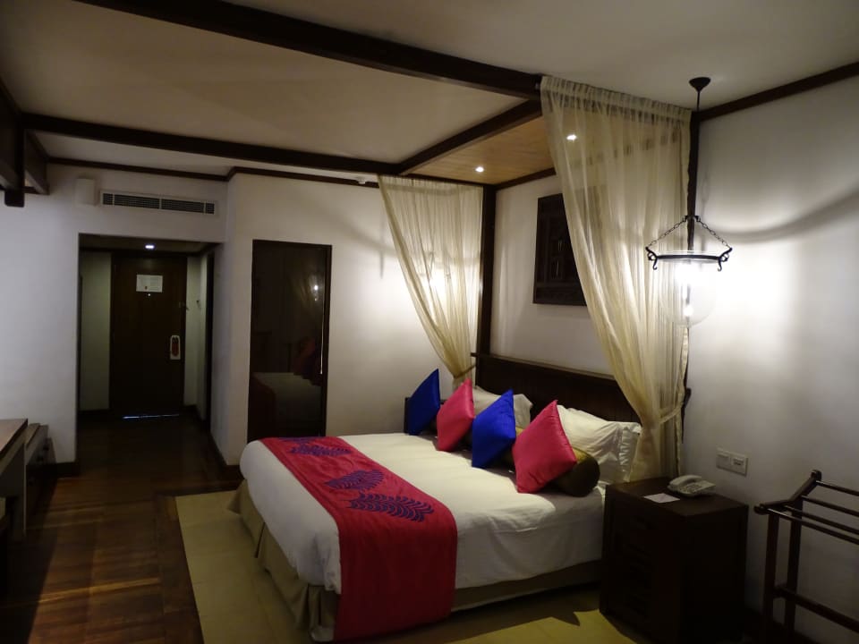 Zimmer Royal Palms Beach Hotel