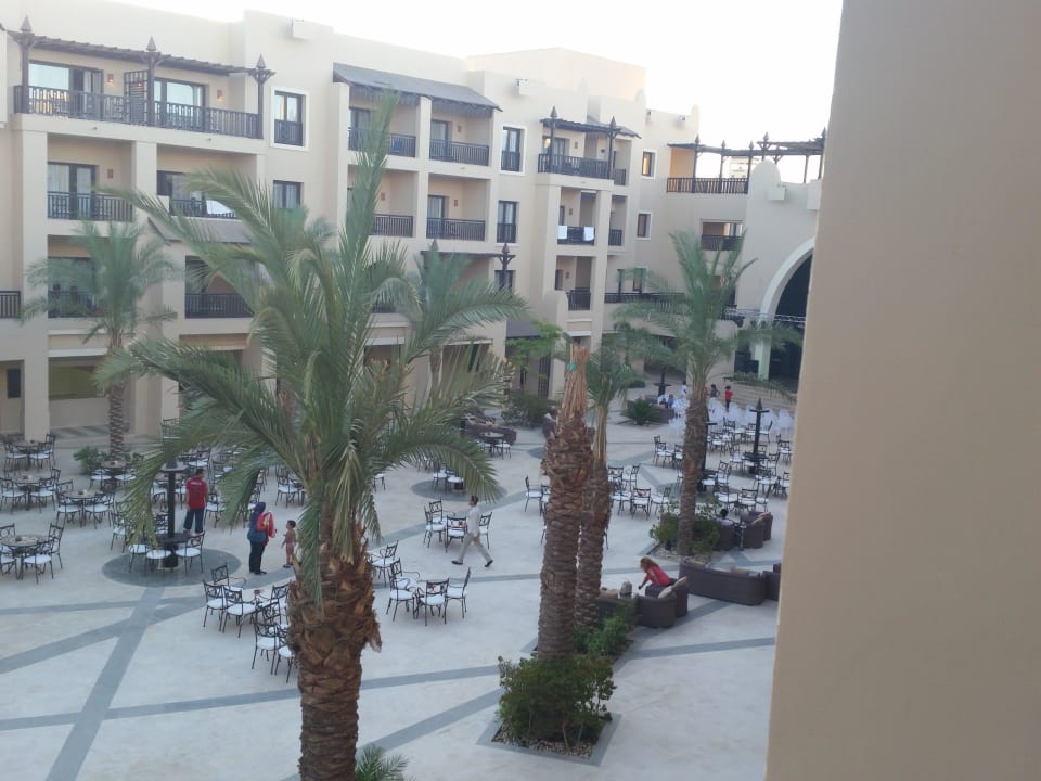 Blick zum Abendprogramm Steigenberger Aqua Magic