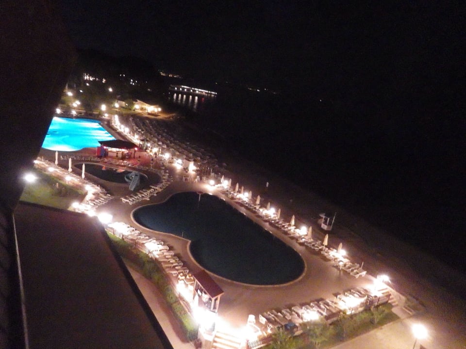 Blick vom Balkon bei Nacht.  HVD Riviera Beach