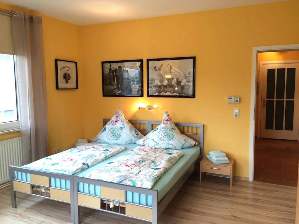 Bett einzeln stellbar Ferienwohnung Pinguin-City