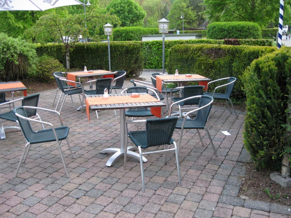 Sonnenterrasse noch ohne Sonne Landhotel Kallbach