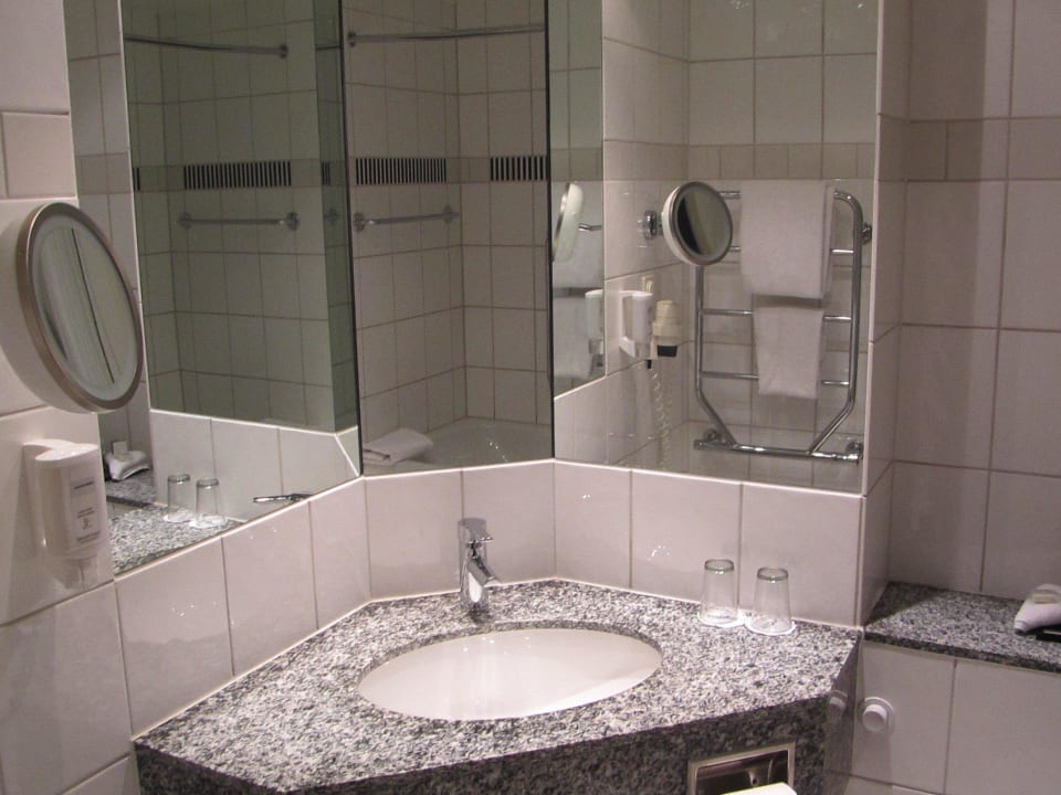 Badezimmer  Mercure Hotel Bochum City