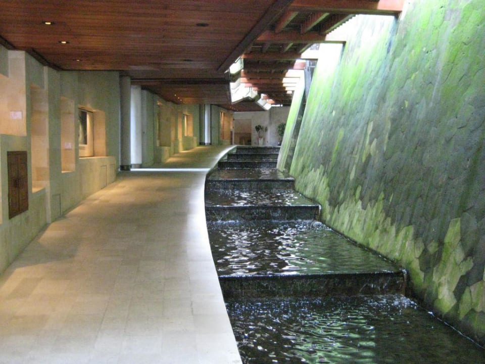 Weg zum Spa Four Seasons Resort Bali at Sayan