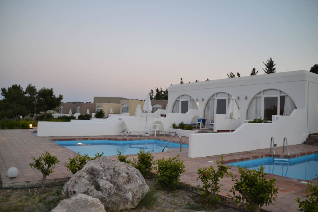 Die Pools zu den JS alltoura Club Hotel Porto Angeli Beach Resort