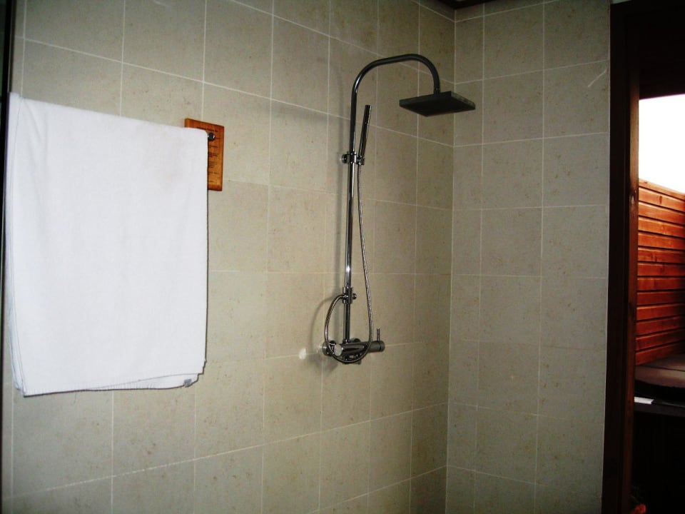 Die Dusche Meeru Maldives Resort Island