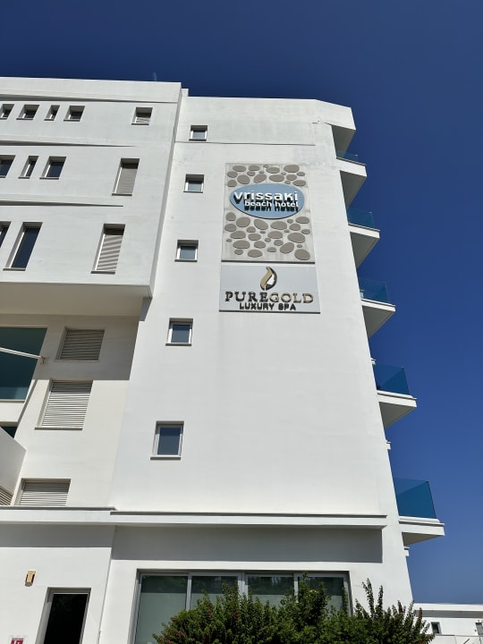 Außenansicht Vrissaki Beach Hotel