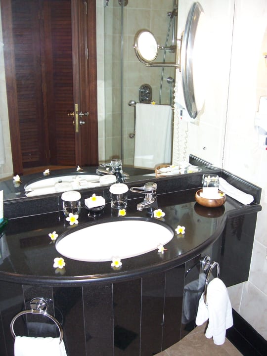 Bad Hilton Mauritius Resort & Spa