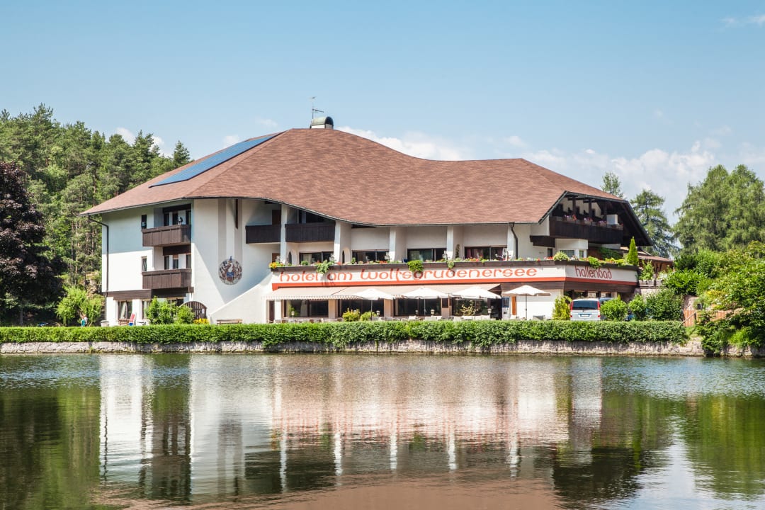 Außenansicht Hotel am Wolfsgrubenersee