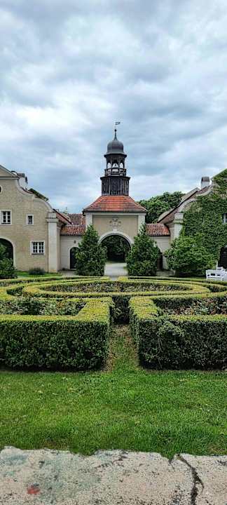 Außenansicht Pałac i Folwark Galiny