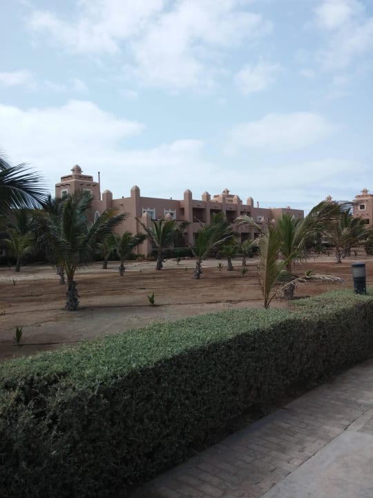 Karge Gartenanlage Hotel Riu Funana