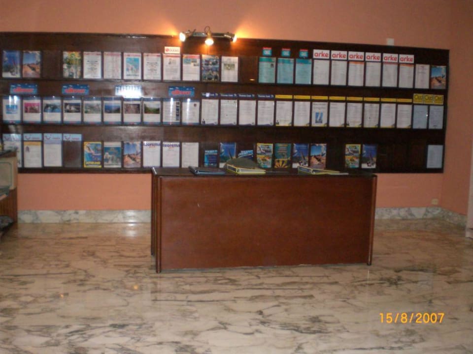 Treffpunkt für Alltours Gäste  Hotel Best Tenerife