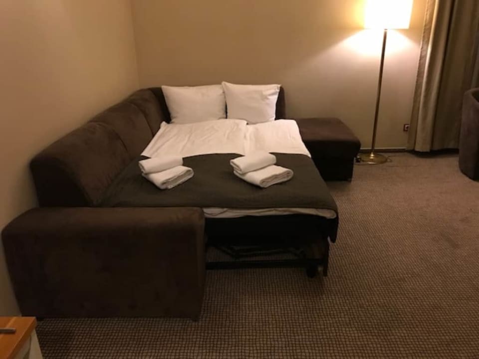 Salon - rozkładana sofa Hotel Kracow Residence