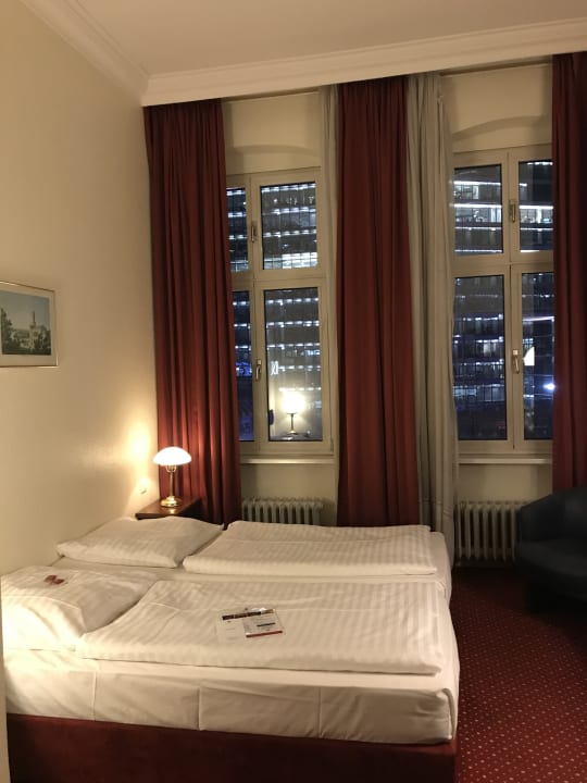 Zimmer acom Hotel Berlin Kurfürstendamm