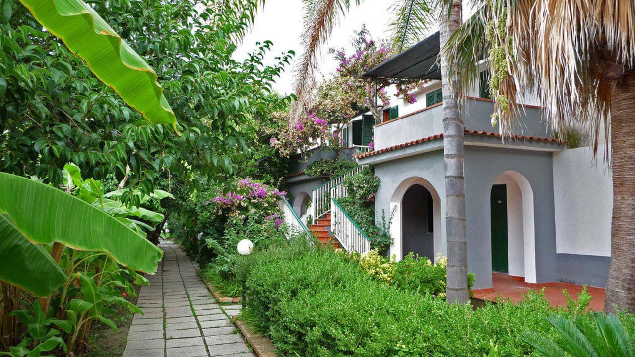 Alles Grün Villaggio Torre Ruffa Robinson