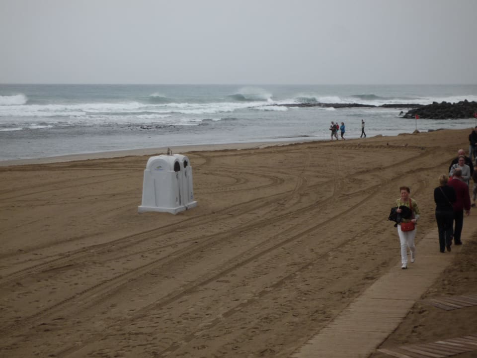 Sturm am Strand von Maspalomas Hotel Riu Palace Oasis