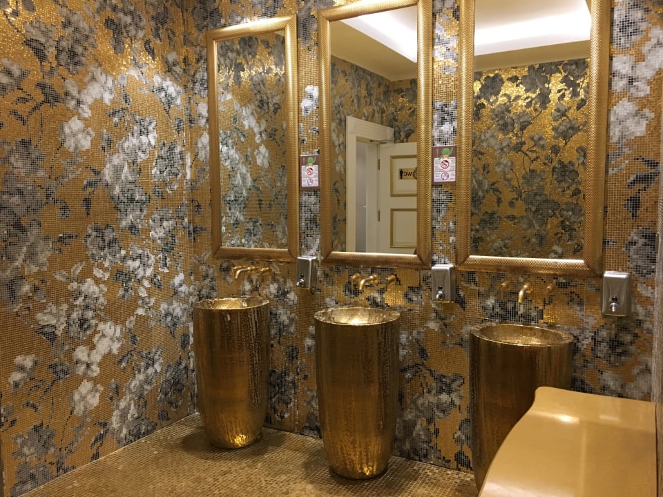 Sonstiges Azura Deluxe Resort & Spa Hotel