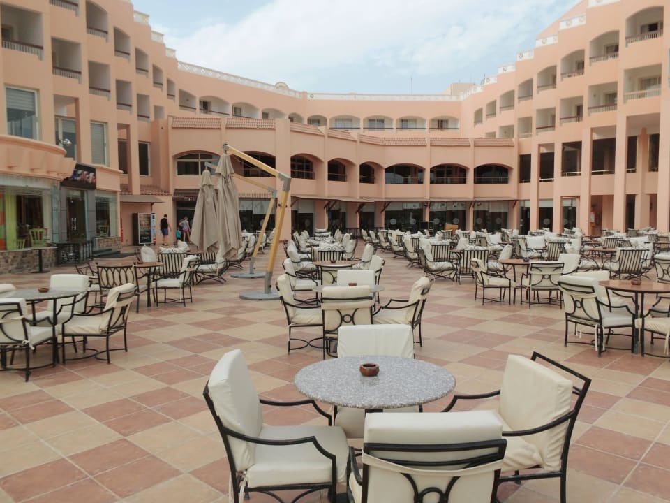 3 Beach Albatros Resort