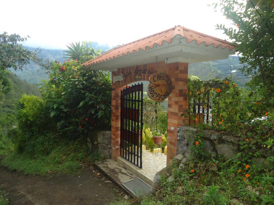 Entrada B&B La Casa Amarilla