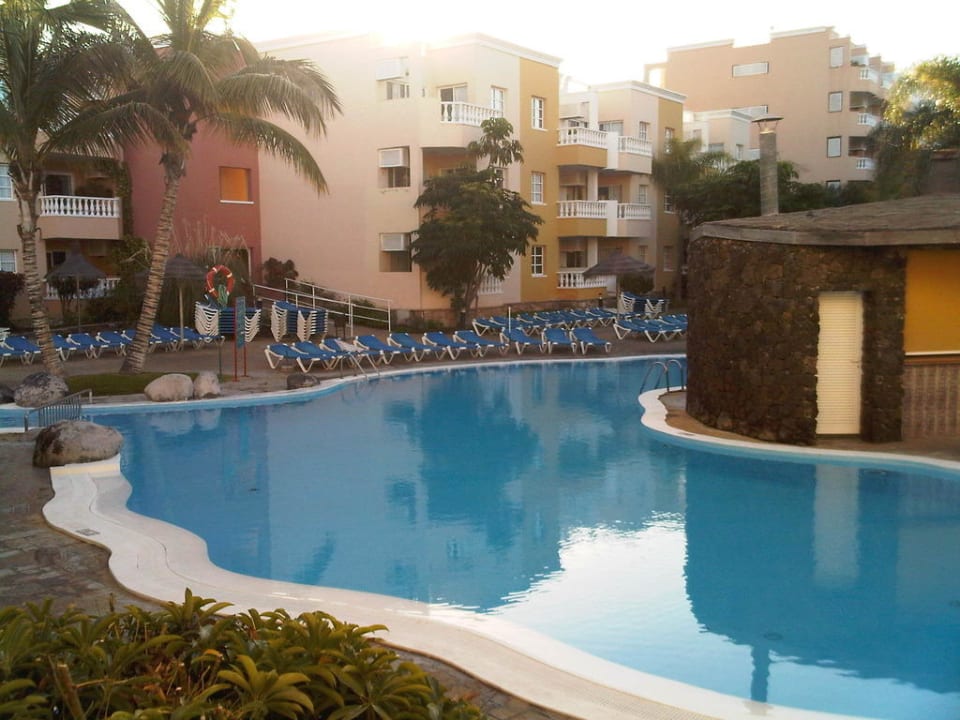 Poollandschaft Allegro Isora