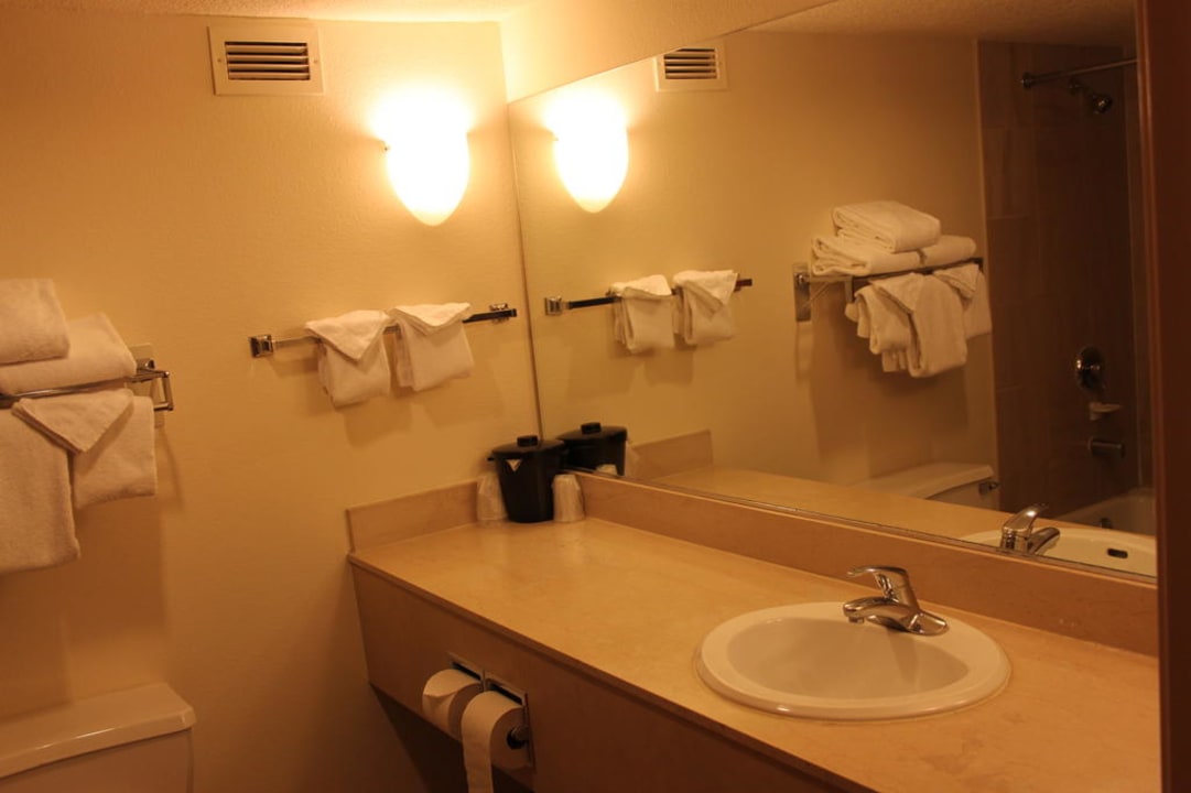 Blick ins Bad  The STRAT Hotel, Casino and SkyPod