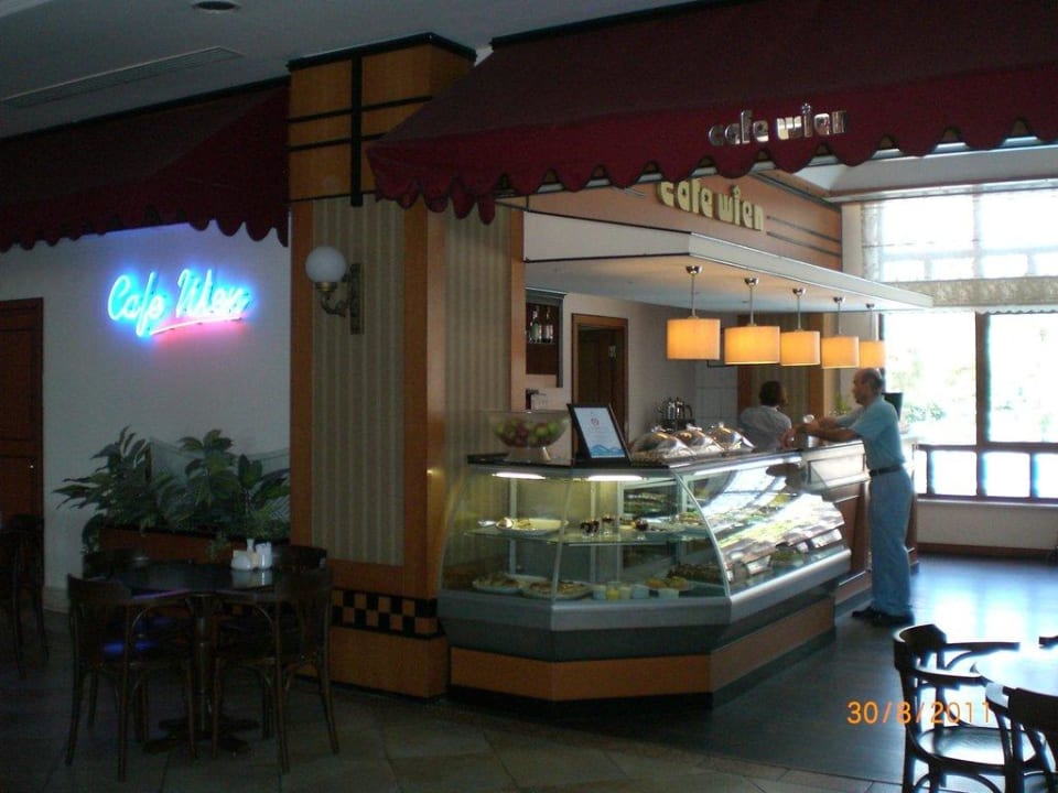 Wiener Kaffee Papillon Zeugma Relaxury