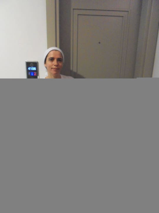 Nevin, unsere Putzfee Well Palace Side