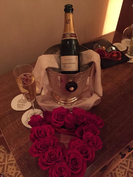 Champagner Emirates Palace Mandarin Oriental