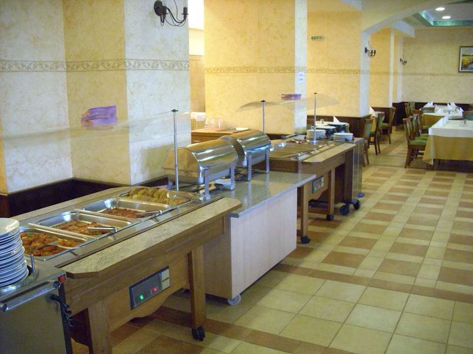 Warme Speisen zum 2ten Hotel Hrizantema