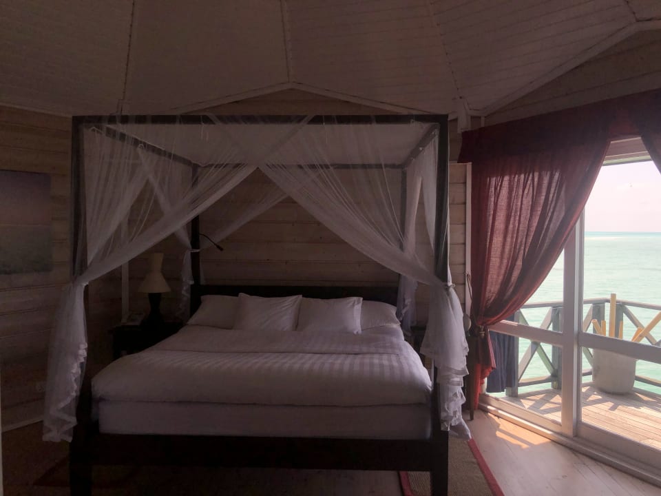 Zimmer Kuredu Island Resort & Spa