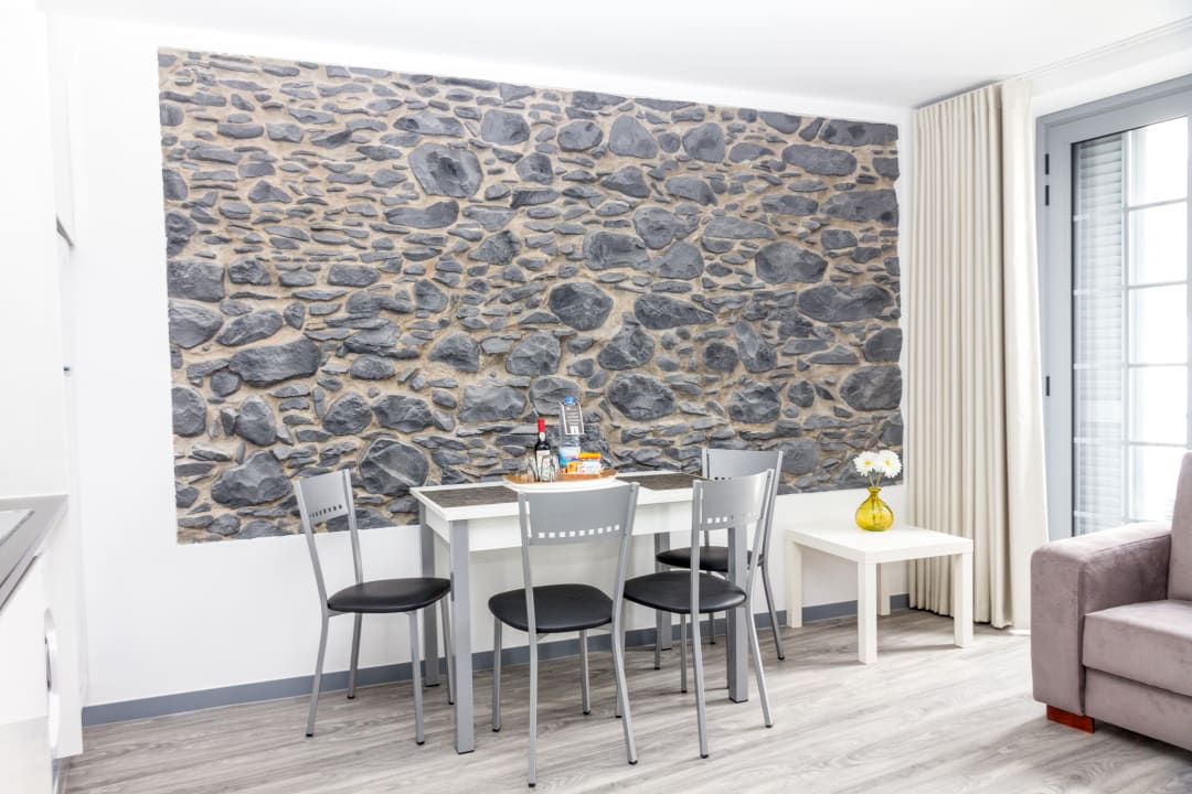 Zimmer Apartamentos Funchal by Petit Hotels