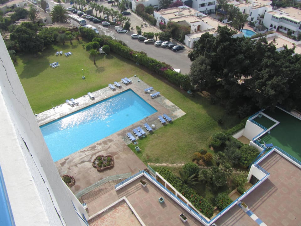 Basen Anezi Tower Hotel