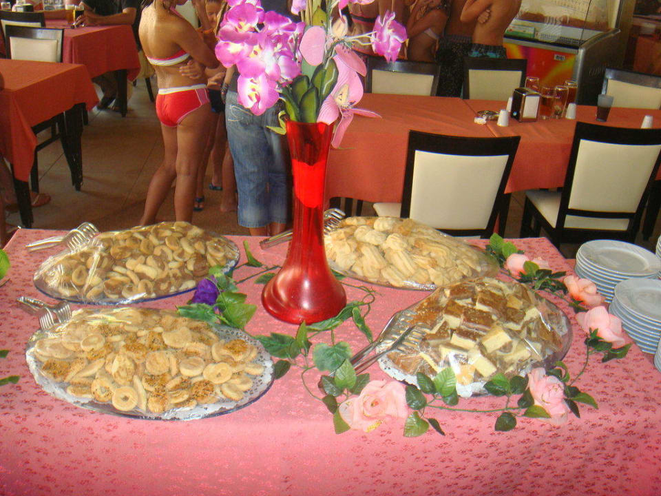 Tee und Kaffee zeit 16-17 Uhr Hotel Orfeus Park