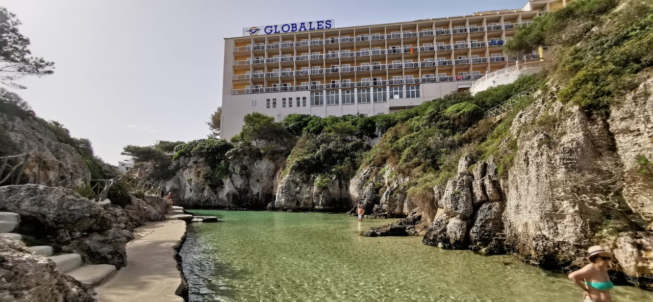Strand Globales Almirante Farragut