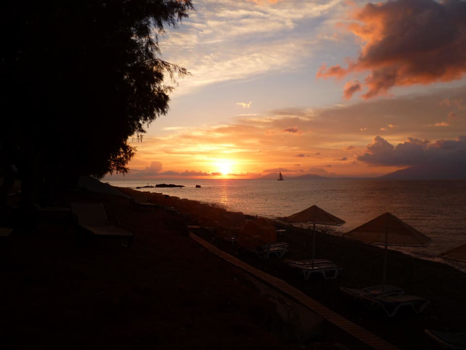 Sonnenaufgang Dimitra Beach Hotel & Suites