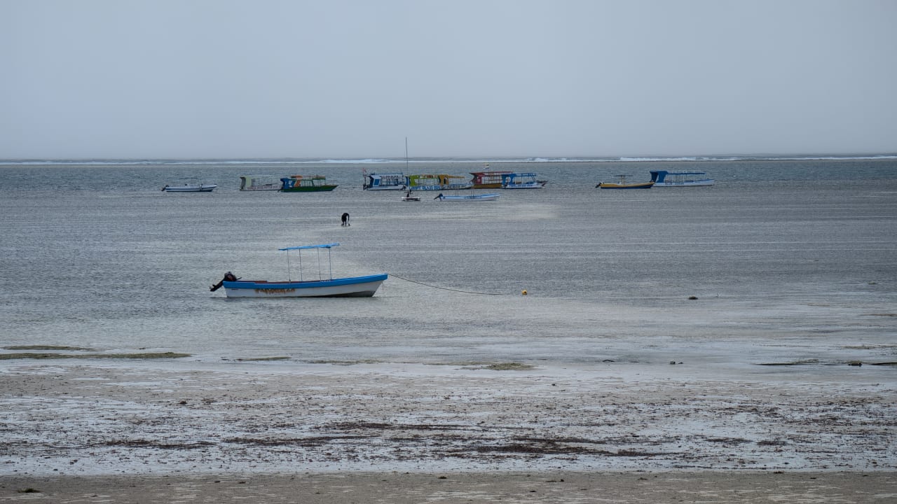 Strand Travellers Beach Hotel & Club