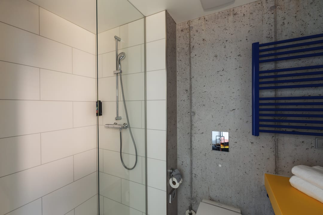 Zimmer Holiday Inn - the niu, Form Stuttgart Feuerbach