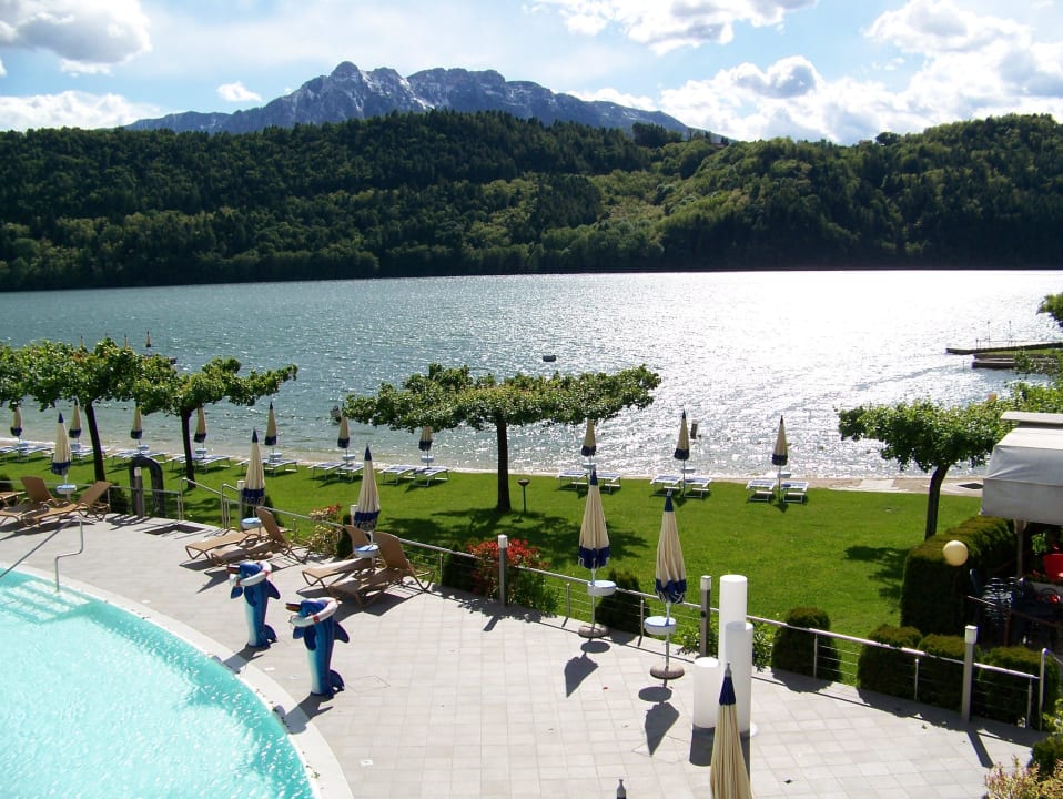 Aussenpool und See Parc Hotel Du Lac
