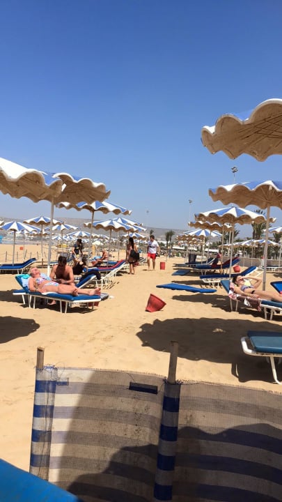 Hoteleigener Strandabschnitt Club El Pueblo Tamlelt