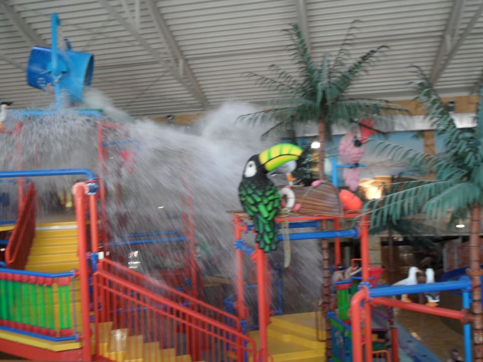  1600 Liter Dusche im Badeparadies Ferienwohnungen Ferienpark Weissenhäuser Strand