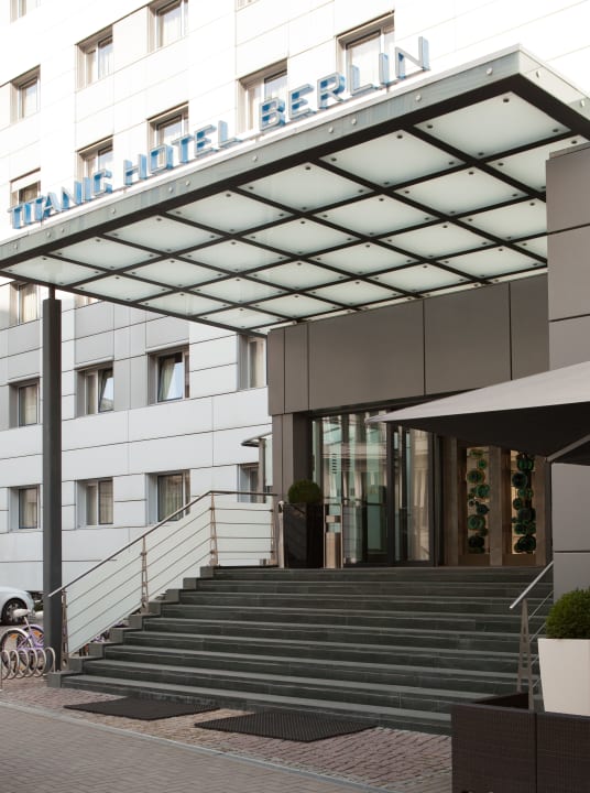 Außenansicht TITANIC Comfort Berlin Mitte