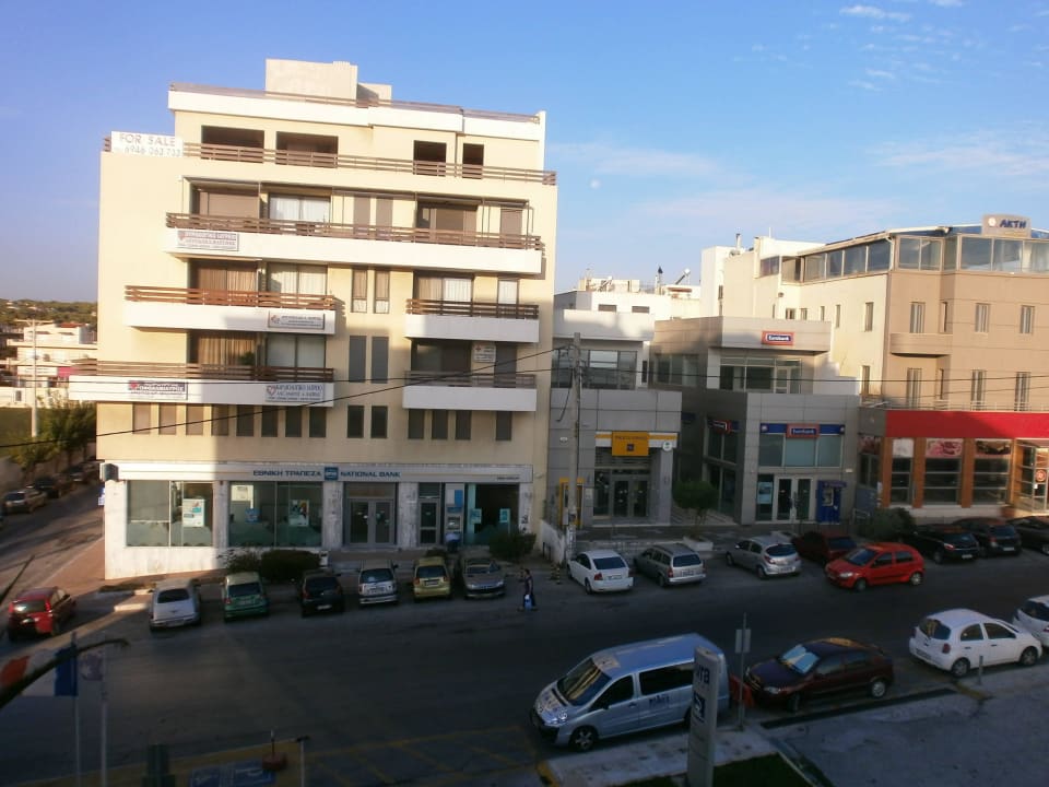 Blick aus dem Zimmer Avra Airport Hotel