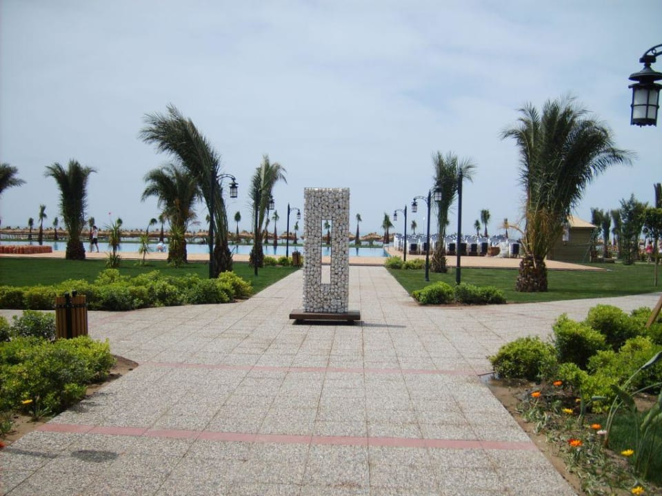 Weg zum Pool Voyage Belek Golf & Spa