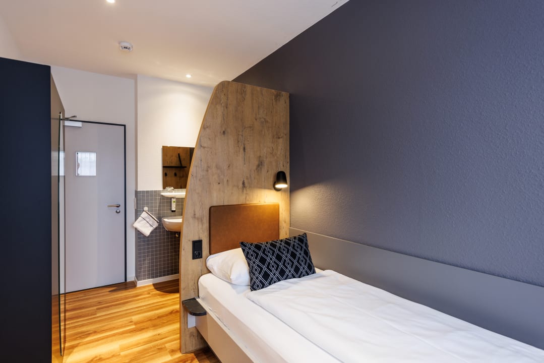 Zimmer Internationales Studierendenhotel Stuttgart