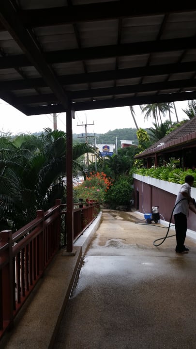 Hotelauffahrt Best Western Phuket Ocean Resort